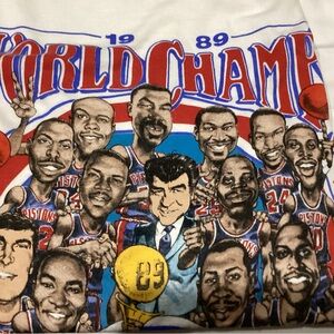 Vintage 1989 Detroit Pistons World Champions men’s t shirt